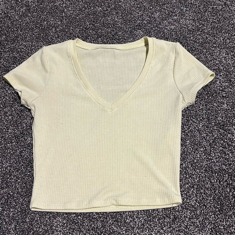 Yellow Tilly’s v neck crop